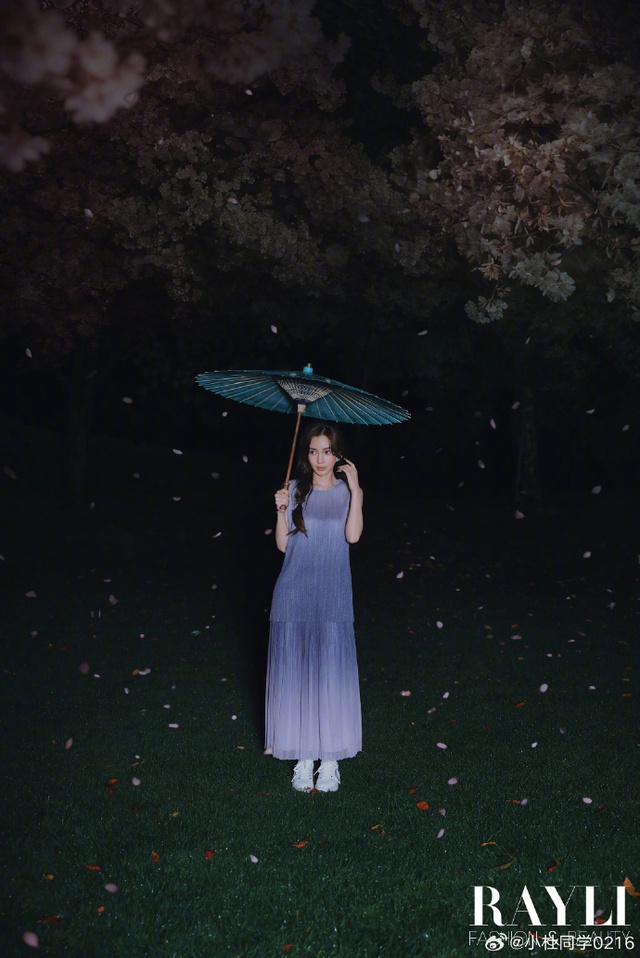 Angelababy khoe vẻ đẹp huyền ảo như tranh, như thơ - Ảnh 21.