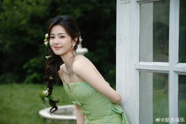 Bạch Lộc bác bỏ tin đồn "kim chủ" chống lưng, tuyên bố kiện - Ảnh 1.