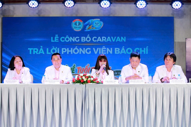 Hơn 2 tỷ đồng nối tiếp hành trình Nhân ái cùng Caravan "Trở về tuổi thơ tôi" - Ảnh 1.
