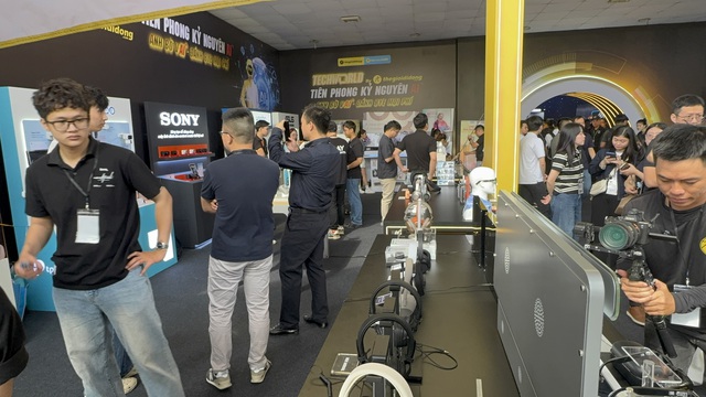 Sự kiện công nghệ Techworld 2026 thu hút Đông nghẹt khách tham gia tại TPHCM - Ảnh 1. Sự kiện công nghệ Techworld 2026 thu hút Đông nghẹt khách tham gia tại TPHCM - Ảnh 1.