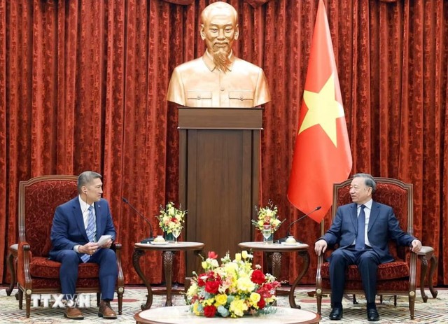 Tổng Bí thư, Chủ tịch nước Tô Lâm tiếp Quyền Bộ trưởng Hải quân Mỹ Hùng Cao - Ảnh 2.