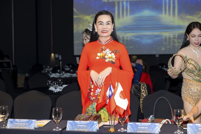 Hoa hậu Đậu Hằng Nga cuốn hút với tà áo dài thuần Việt tại Miss Business Charm International 2026 - Ảnh 1.