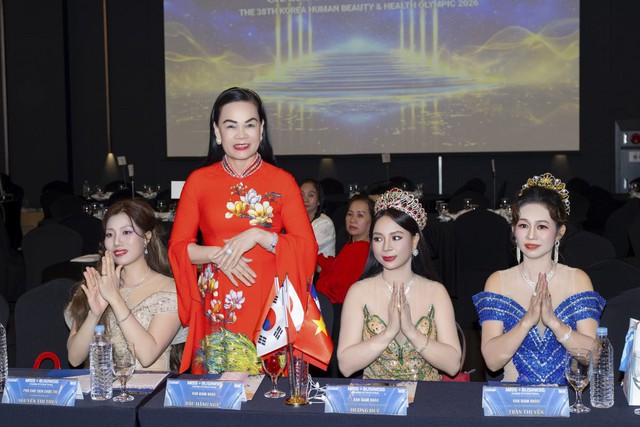 Hoa hậu Đậu Hằng Nga cuốn hút với tà áo dài thuần Việt tại Miss Business Charm International 2026 - Ảnh 2.