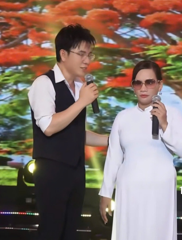 Ca sĩ Thạch Dũng tiếp thêm năng lượng cho các ca sĩ khiếm thị - Ảnh 4.