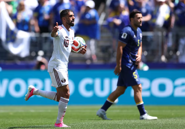 Bosnia & Herzegovina nhen nhóm hy vọng đi tiếp sau chiến thắng trước Qatar - Ảnh 1.