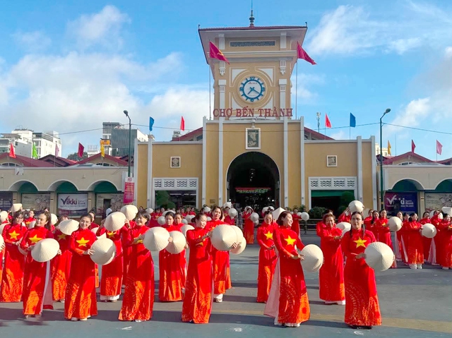 Đồng diễn d&acirc;n vũ thể thao ch&agrave;o mừng 50 năm th&agrave;nh phố mang t&ecirc;n B&aacute;c - Ảnh 5.