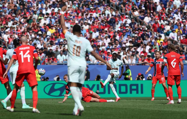 "Gà trống" Pháp gáy vang tại Boston sau hat-trick của Dembele - Ảnh 4.