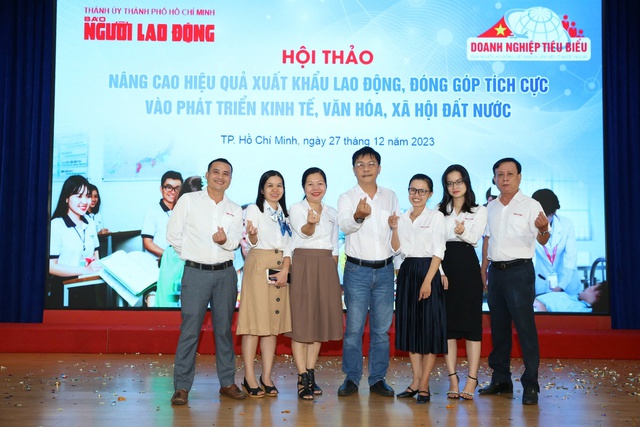 Những năm tháng đi cùng người lao động - Ảnh 1.