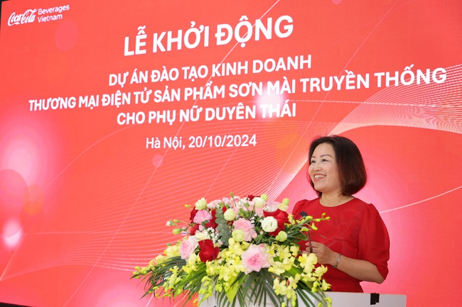 Công ty Coca-Cola Việt Nam hỗ trợ phụ nữ Duyên Thái bán hàng trên thương mại điện tử - Ảnh 1.