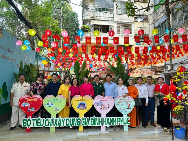 TP HCM: Nhiều hoạt động chào đón năm mới
- Ảnh 5.