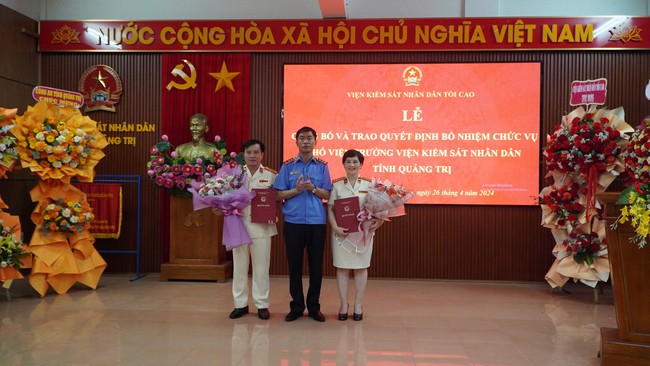 Bổ nhiệm 2 Phó Viện trưởng VKSND tỉnh Quảng Trị - Ảnh 1.