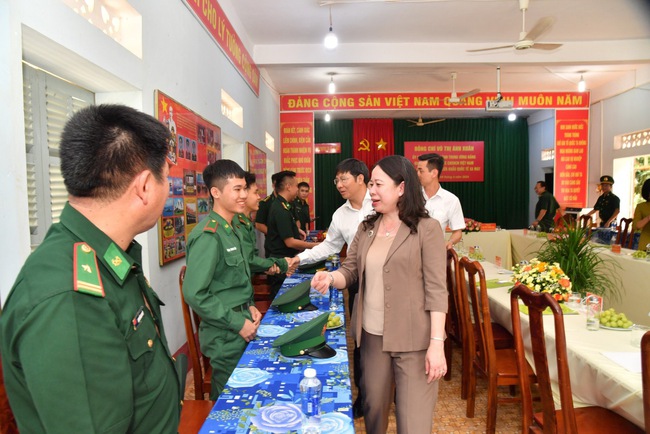 Quyền Chủ tịch nước Võ Thị Ánh Xuân thăm và làm việc tại tỉnh Tây Ninh- Ảnh 1.