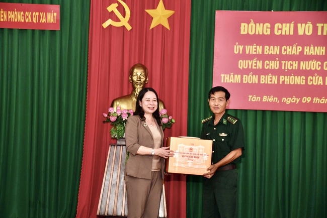 Quyền Chủ tịch nước Võ Thị Ánh Xuân thăm và làm việc tại tỉnh Tây Ninh- Ảnh 2.