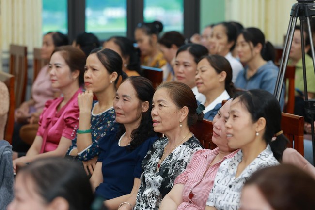 Coca-Cola Việt Nam tiếp nối nỗ lực trao quyền cho phụ nữ trong thời đại số - Ảnh 2.