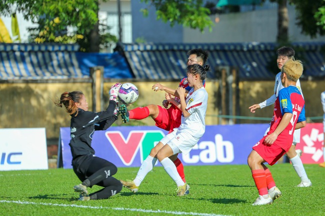 Bích Thùy lập hat-trick, Thái Nguyên thắng 5 sao để củng cố ngôi đầu- Ảnh 2.