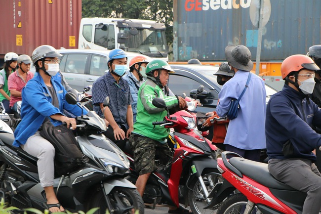 Tăng cường kiểm tra, xử lý người lang thang xin ăn- Ảnh 1.