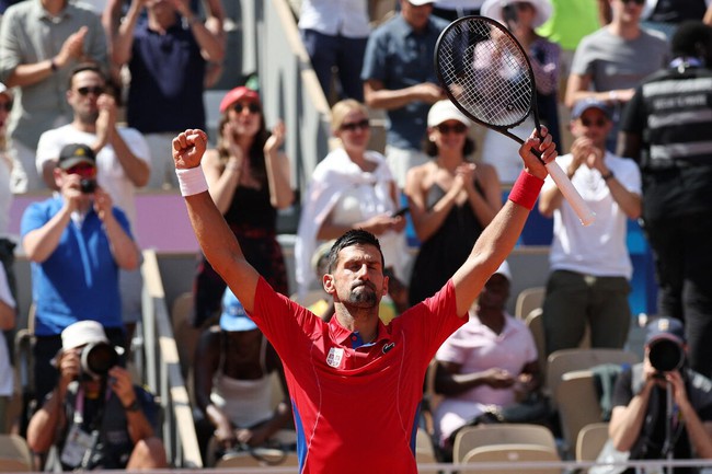 Olympic 2024: Nadal thua nhanh Djokovic sau 2 ván trắng- Ảnh 1.