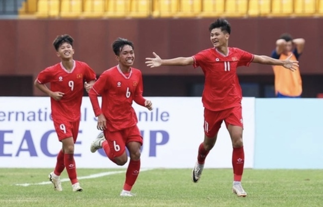 U16 Việt Nam tạo địa chấn trước U16 Nhật Bản, giành ngôi á quân- Ảnh 1.