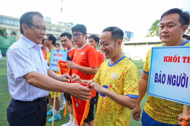 Hội thao Khối thi đua 5 năm 2024: VOH vô địch bóng đá, HTV vô địch quần vợt- Ảnh 2.