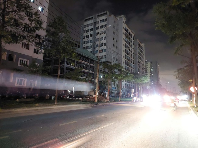 Sau tiếng nổ lớn, hàng trăm hộ dân tại Đà Nẵng chìm trong bóng tối - Ảnh 2.