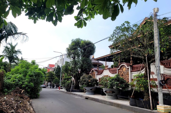 Công an tiếp tục có mặt tại biệt phủ của bà chủ thẩm mỹ viện Mailisa - Ảnh 3.