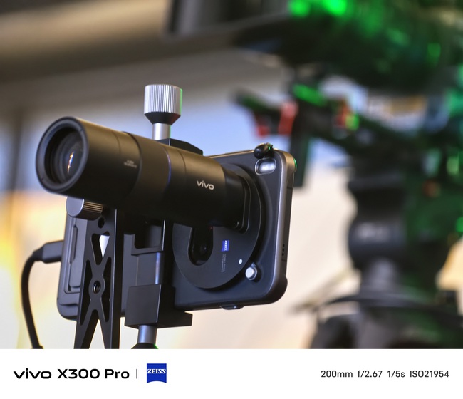 vivo X300 Series ra mắt tại Việt Nam: Bộ đôi vua camera ZEISS 200MP - Ảnh 3.