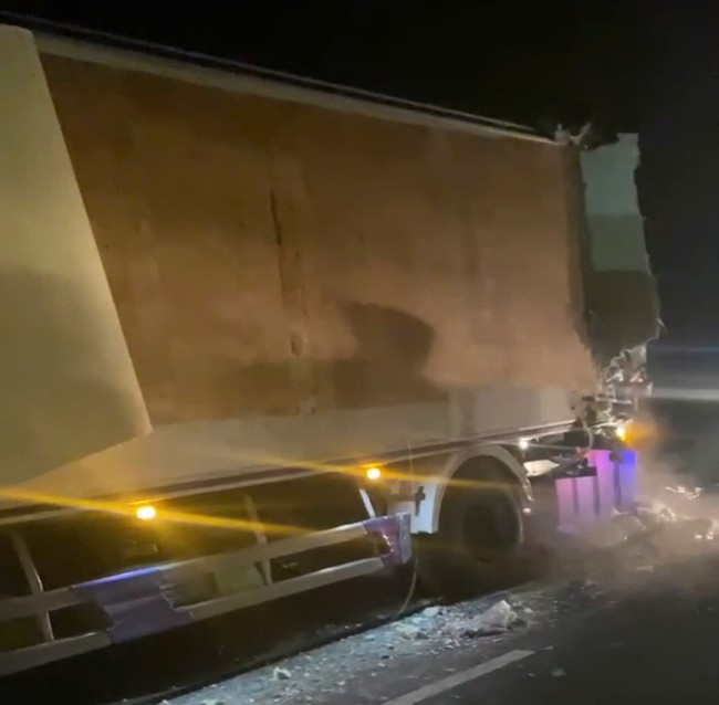 Tai nạn trên tuyến cao tốc Vĩnh Hảo - Phan Thiết, giao thông phải chuyển hướng qua QL1 - Ảnh 1.