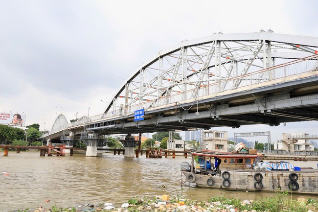 Cầu Tân Thuận 1 cấm xe lớn từ 6-12, lộ trình thay thế ra sao? - Ảnh 1.