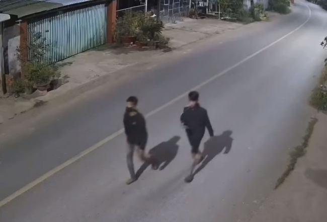 Lừa đảo việc l&agrave;m Campuchia: Hai thanh ni&ecirc;n th&aacute;o chạy khỏi bẫy lừa tại T&acirc;y Ninh - Ảnh 1.