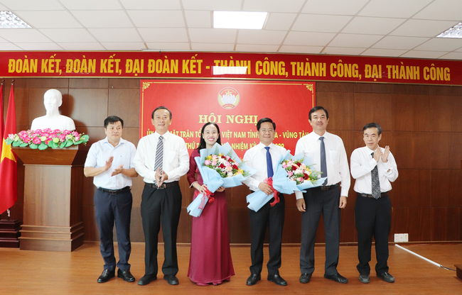 Bà Võ Ngọc Thanh Trúc giữ chức Chủ tịch Ủy ban MTTQ Việt Nam tỉnh Bà Rịa- Vũng Tàu- Ảnh 1.