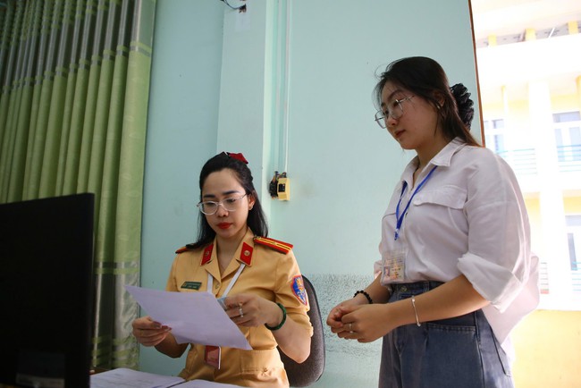 Thí sinh ở Quảng Bình bất ngờ vì phải đo nồng độ cồn trước khi sát hạch lái xe sáng nay 15-5- Ảnh 5. Thí sinh ở Quảng Bình bất ngờ vì phải đo nồng độ cồn trước tỷ lệ bóng đá kèo nhà cái sát hạch lái xe sáng nay 15-5- Ảnh 5.