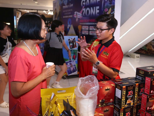 Tràn ngập khuyến mãi tại chương trình "Tôn vinh cà phê, trà Việt" - Ảnh 5. Tràn ngập khuyến mãi tại chương trình "Tôn vinh cà phê, trà Việt" - Ảnh 5.