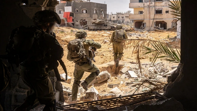 Israel đánh lớn, đổ quân vào cả 2 đầu dải Gaza- Ảnh 1. Israel đánh lớn, đổ quân vào cả 2 đầu dải Gaza - Ảnh 1.