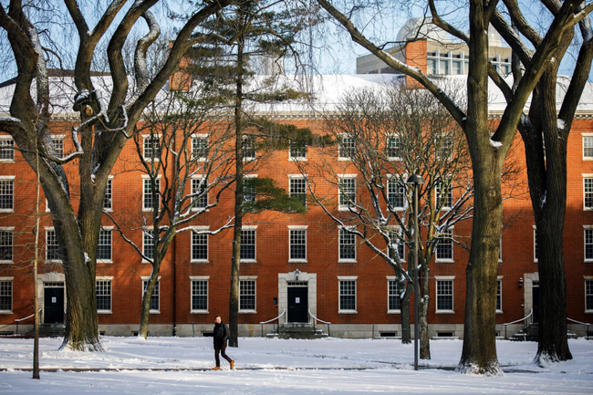 Mỹ ra lệnh mới với Đại học Harvard, sinh viên nước ngoài lao đao- Ảnh 1. Mỹ ra lệnh mới với Đại học Harvard, sinh viên nước ngoài lao đao- Ảnh 1.