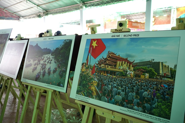 Khai mạc triển lãm và trao giải cuộc thi ảnh “Tuệ giác phật giáo: Nhân phẩm và hòa bình”- Ảnh 5. Khai mạc triển lãm và trao giải cuộc thi ảnh “Tuệ giác phật giáo: Nhân phẩm và hòa bình”- Ảnh 5.