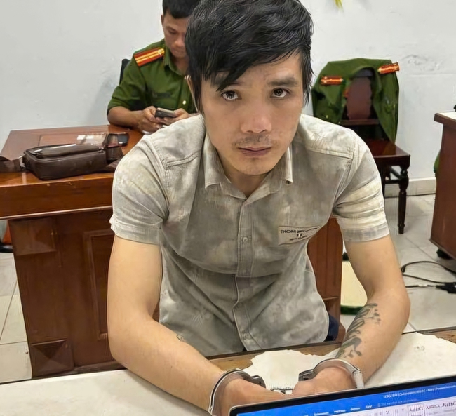 Chân tướng đối tượng trà trộn vào đám đông ở lễ chiêm bái xá lợi Đức Phật tại Đà Nẵng- Ảnh 1.