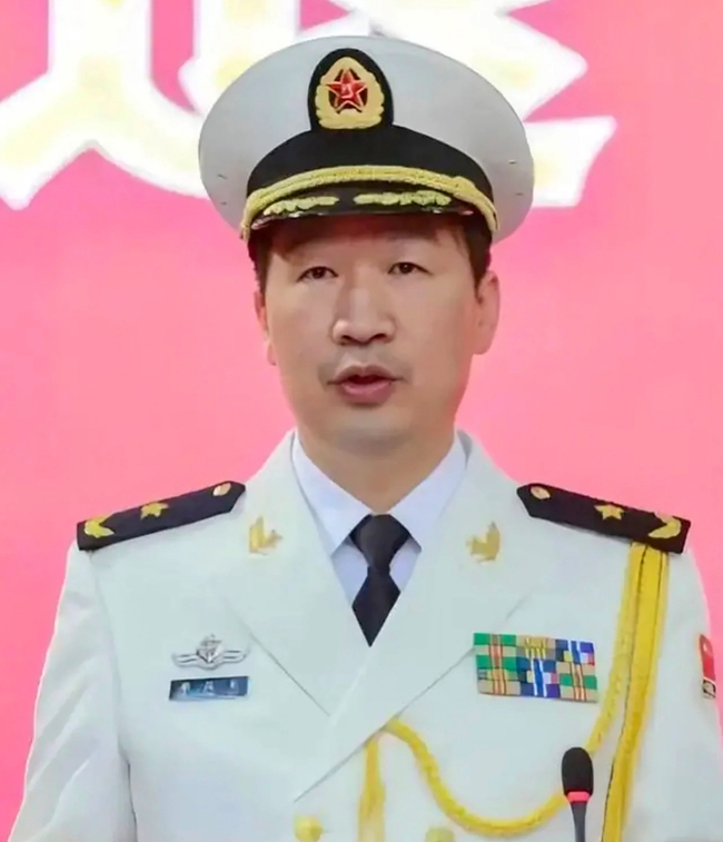 Trung Quốc xử lý hai quan chức quân sự cấp cao- Ảnh 1. Trung Quốc xử lý hai quan chức quân sự cấp cao - Ảnh 1.