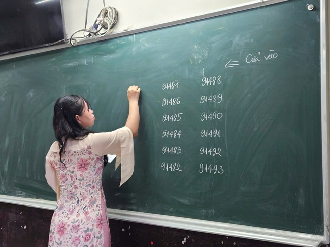 Ngày đầu thi lớp 10 tại TP HCM: Hồi hộp chờ đề ngữ văn đổi mới- Ảnh 7. Ngày đầu thi lớp 10 tại TP HCM: Hồi hộp chờ đề ngữ văn đổi mới- Ảnh 7.