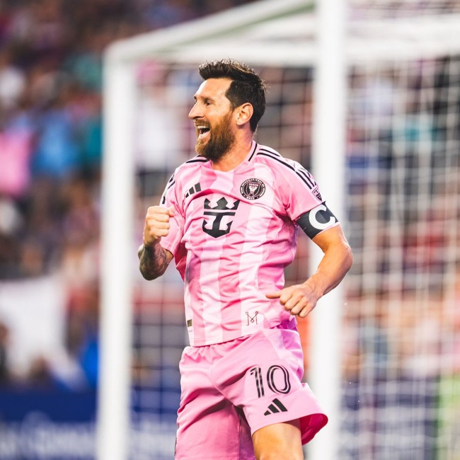 Messi lập kỷ lục tại MLS, Inter Miami thắng ấn tượng trên sân khách- Ảnh 1. Messi lập kỷ lục tại MLS, Inter Miami thắng ấn tượng trên sân khách- Ảnh 1.