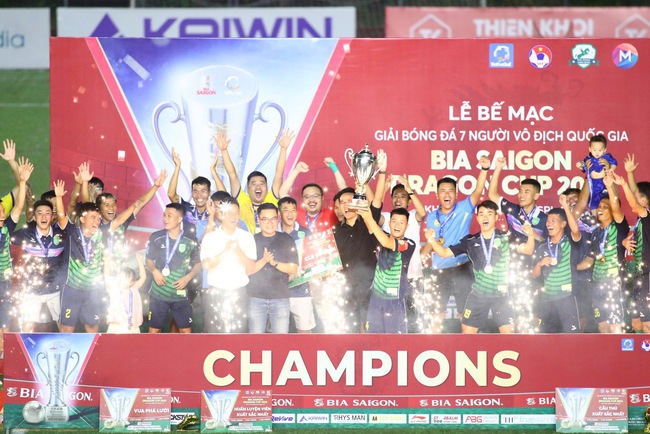 36 Hoàng Nông Thảo Vy lên ngôi vô địch SPL-S7, cùng thành tích bất bại- Ảnh 2. 36 Hoàng Nông Thảo Vy lên ngôi vô địch SPL-S7, cùng thành tích bất bại- Ảnh 2.