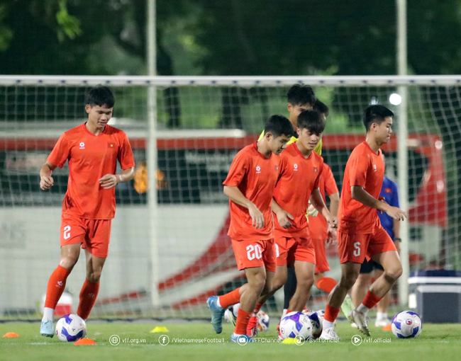 U23 Việt Nam sẵn sàng so tài U23 Philippines- Ảnh 2. U23 Việt Nam sẵn sàng so tài U23 Philippines- Ảnh 2.