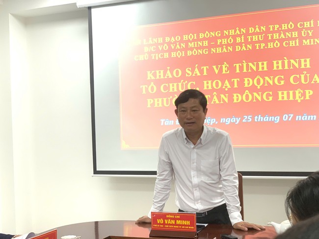 Chủ tịch HĐND TP HCM Võ Văn Minh rất vui với “việc nhỏ nhưng rất ý nghĩa” ở phường Tân Đông Hiệp- Ảnh 4. Chủ tịch HĐND TP HCM Võ Văn Minh rất vui với “việc nhỏ nhưng rất ý nghĩa” ở phường Tân Đông Hiệp- Ảnh 4.
