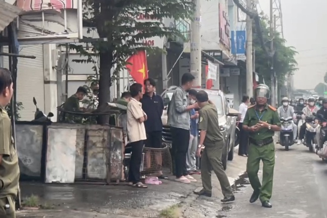 Cháy cửa hàng phụ tùng ở TP HCM, một cụ ông tử vong- Ảnh 1.