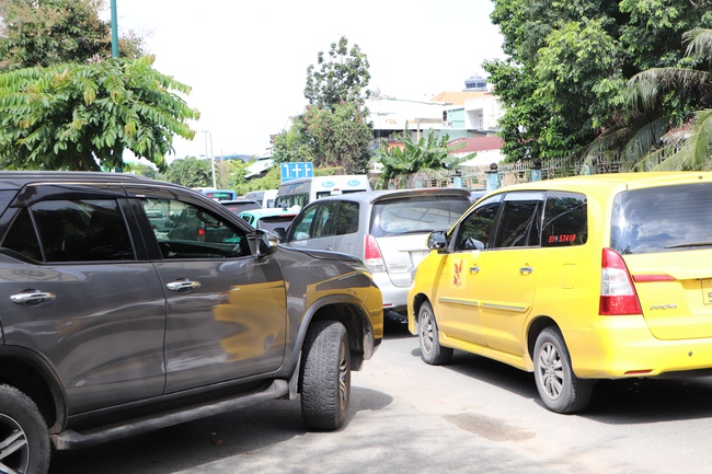 TP HCM: Mất 22 phút để đi qua tuyến đường hơn 1 km- Ảnh 3.