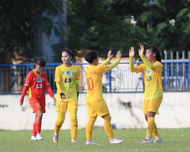 ĐKVĐ nữ TP HCM 1 thắng đậm ngày ra quân Giải nữ VĐQG- Ảnh 1.