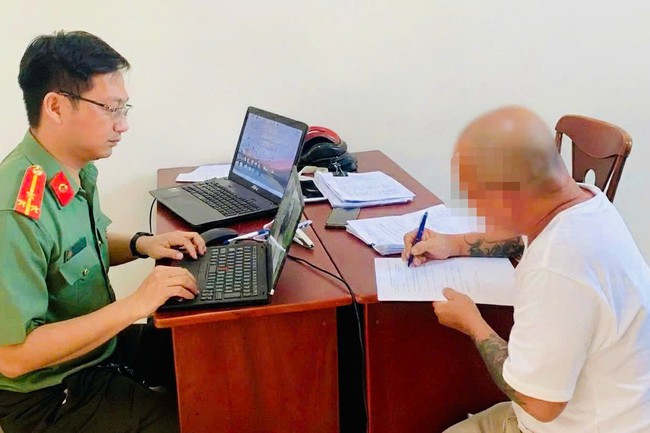 Người đ&agrave;n &ocirc;ng T&acirc;y Ninh bị xử phạt v&igrave; ph&aacute;t t&aacute;n th&ocirc;ng tin xuy&ecirc;n tạc cơ quan Nh&agrave; nước - Ảnh 1.