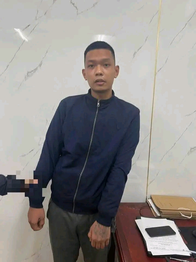 Nghi phạm s&aacute;t hại 2 người phụ nữ ở Hưng Y&ecirc;n đ&atilde; ra đầu th&uacute; - Ảnh 1.