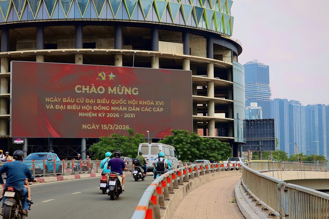 TPHCM rực rỡ cờ hoa, h&acirc;n hoan hướng về Đại hội XIV của Đảng - Ảnh 6.