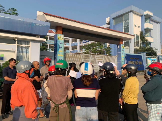 Địa phương l&ecirc;n tiếng về số sườn heo đ&ocirc;ng lạnh c&oacute; "m&agrave;u lạ" đưa v&agrave;o trường học - Ảnh 2.