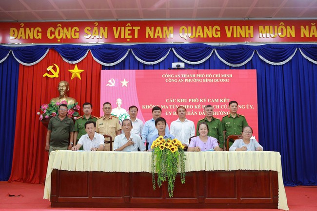 Chủ trọ ở phường B&igrave;nh Dương k&yacute; cam kết n&oacute;i kh&ocirc;ng với ma t&uacute;y - Ảnh 4.